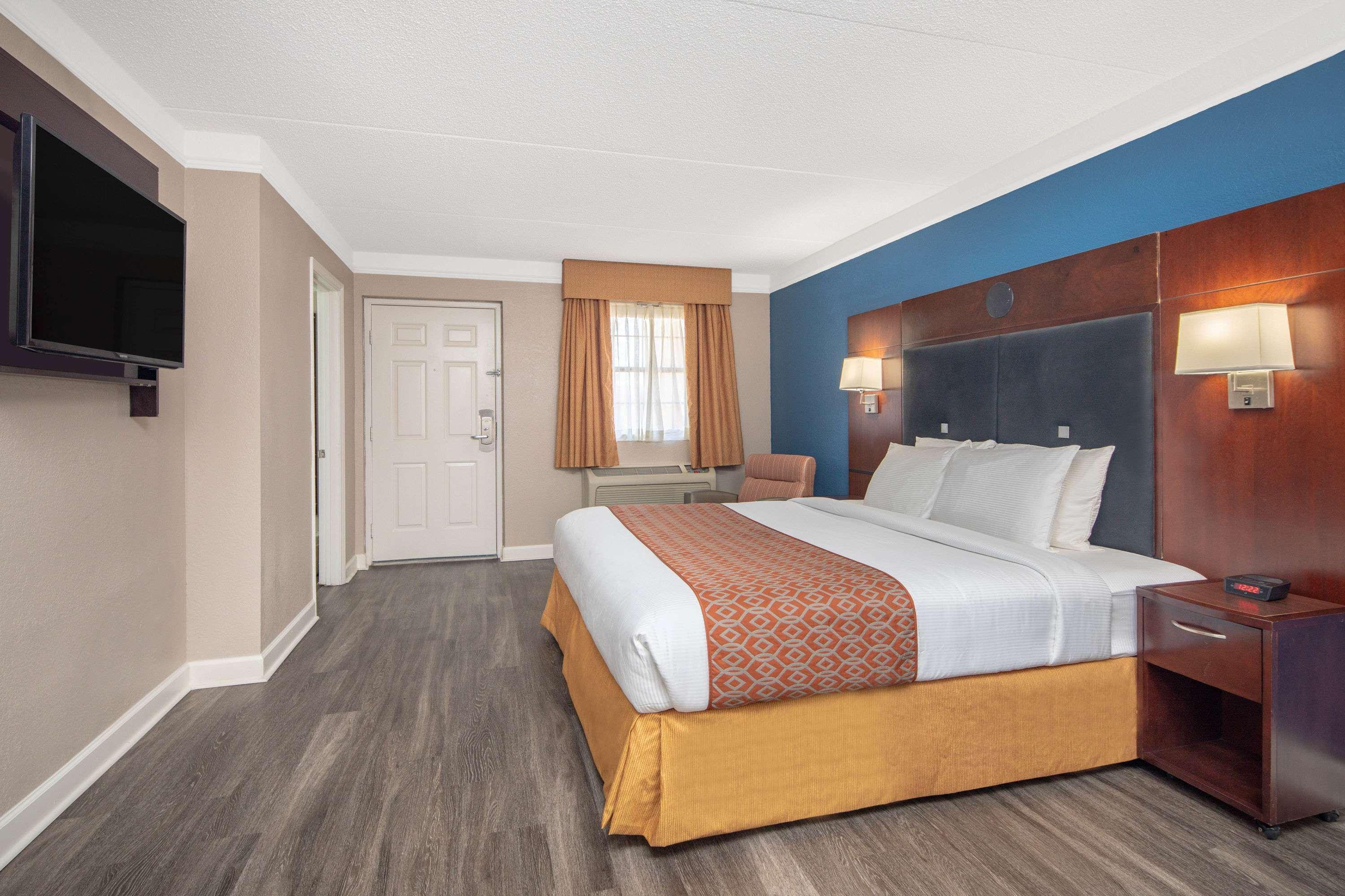 Budget Inn & Suite Atlanta Marietta Stadium מראה חיצוני תמונה