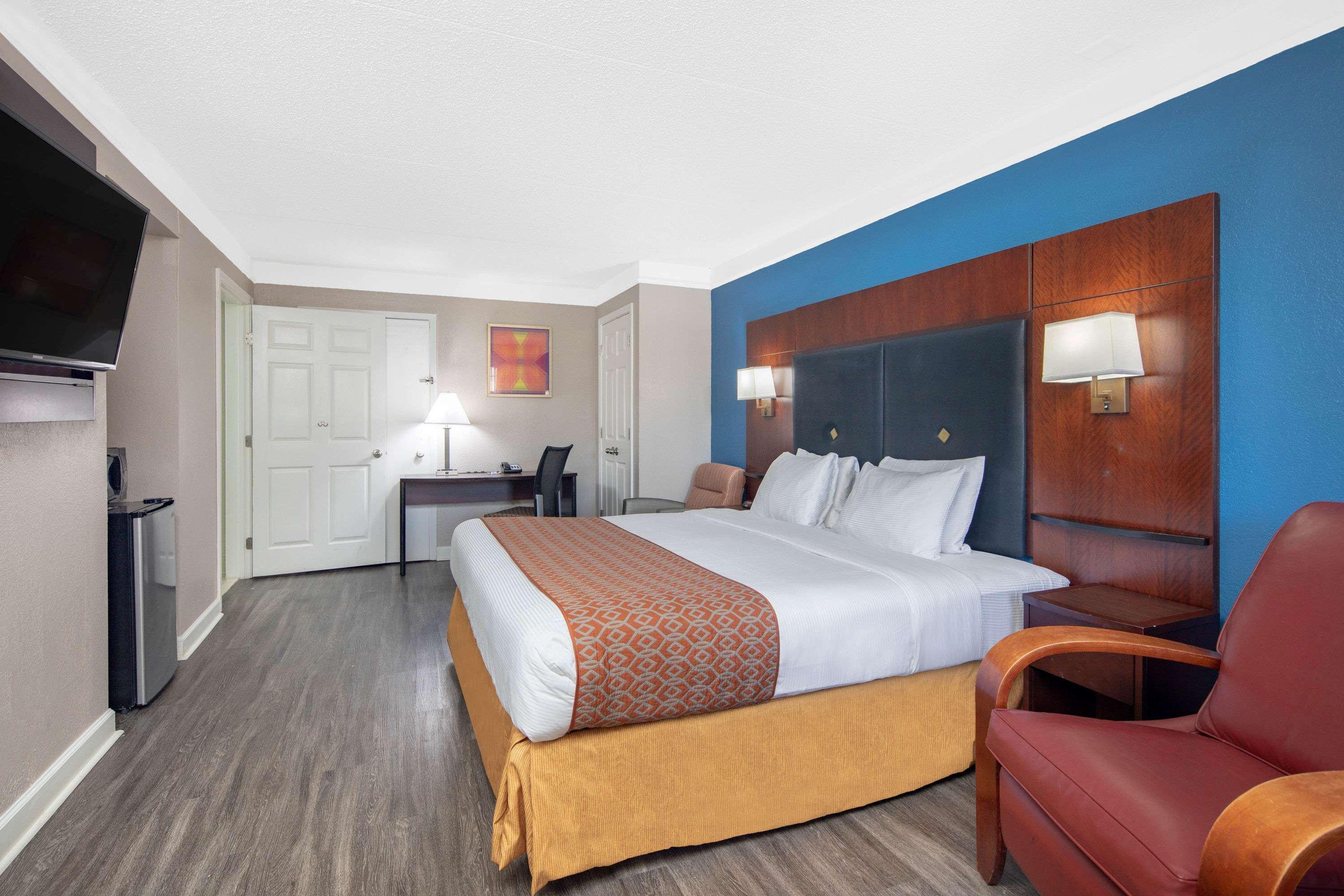 Budget Inn & Suite Atlanta Marietta Stadium מראה חיצוני תמונה
